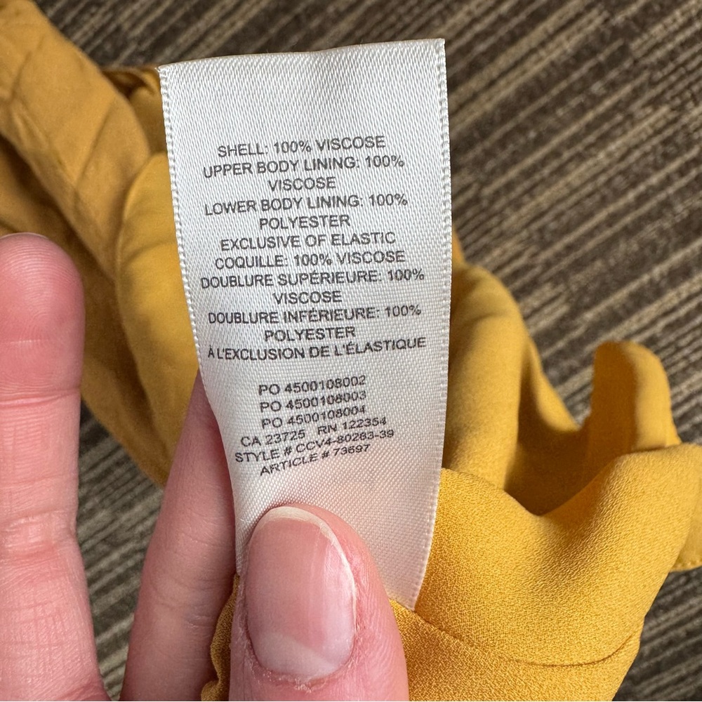Has a rip do not buy Wilfred Yellow Spaghetti Strap Sundress for Night Out - Picture 5 of 5